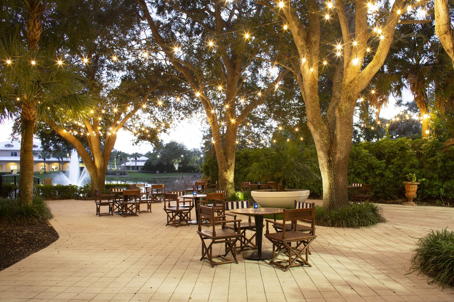 Courtyard lights